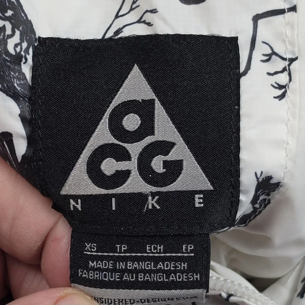 Nike ACG 800 Hooded Down Puffer Jacket Womens XS White Black Bird Toile Print